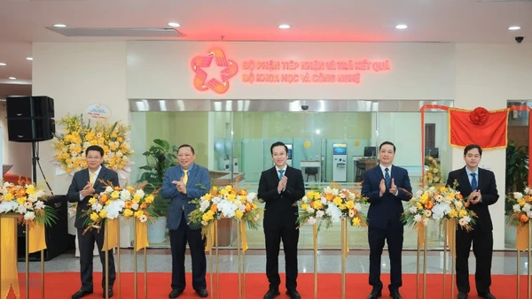 Bộ Khoa học và Công nghệ chính thức khai trương bộ phận một cửa tập trung, hiện đại. (Ảnh: BÍCH LIÊN)