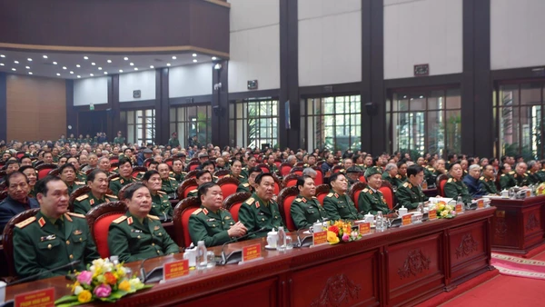 Các đại biểu dự buổi gặp mặt. 