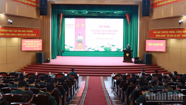 Học viện Quân y tổ chức tập huấn kỹ năng số và ứng dụng trí tuệ nhân tạo cho cán bộ, nhân viên, học viên trong toàn Học viện.