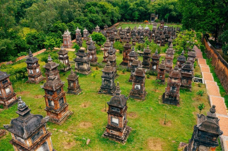 Vườn tháp chùa Bổ Đà. bd2.jpg
