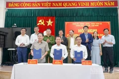 Ba xã Chiên Đàn, Tây Hồ và Phú Ninh ký kết phối hợp, hợp tác phát triển trên các lĩnh vực.
