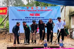 Xã Hiệp Đức và Ban Chỉ huy Phòng thủ khu vực 3 - Trà My tổ chức khởi công sửa chữa, xây dựng nhà mới trên địa bàn.