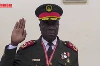 [Video] Guinea-Bissau có tổng thống chuyển tiếp sau đảo chính, cựu lãnh đạo sang Senegal 