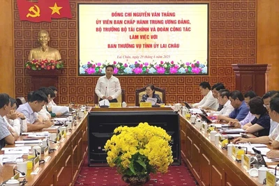 Đoàn công tác của Bộ Tài chính làm việc với Ban Thường vụ tỉnh Lai Châu.