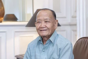 Thiếu tướng Somphone Keomixay, nguyên Chủ tịch Hội Cựu chiến binh quốc gia Lào, người đã có nhiều năm sống và học tập tại Việt Nam. (Ảnh: ĐÌNH HÒA)