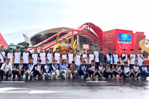 Chương trình tham quan, trải nghiệm Triển lãm 80 năm hành trình Độc lập-Tự do-Hạnh phúc là hoạt động nằm trong khuôn khổ nội dung Tuần sinh hoạt chính trị công dân đầu khóa học cho tân sinh viên khóa 76 Trường đại học Công nghệ Giao thông vận tải (UTT). 