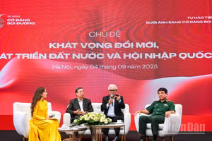 Tại tọa đàm, các khách mời đã điểm lại những dấu mốc quan trọng trong tiến trình hội nhập của ngoại giao Việt Nam từ sau công cuộc đổi mới năm 1986, và trong công cuộc xây dựng và bảo vệ đất nước hiện nay.