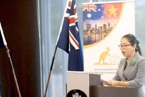 Bà Nguyễn Thanh Hà, Tổng Lãnh sự Việt Nam tại Perth, Australia phát biểu tại sự kiện. 