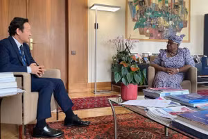 Đại sứ Mai Phan Dũng gặp Tổng Giám đốc WTO Ngozi Okonjo-Iweala ngày 10/4.