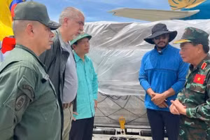 Ngay sau khi thảm họa động đất kép xảy ra tại Venezuela, Việt Nam nhanh chóng cử lực lượng tinh nhuệ cùng hàng cứu trợ, tiền viện trợ khẩn cấp đến với Venezuela. (Ảnh: Đại sứ quán Việt Nam tại Venezuela cung cấp)