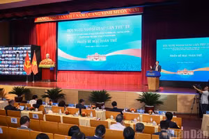 Quang cảnh phiên bế mạc Hội nghị Ngoại giao lần thứ 33. (Ảnh: TRẦN HẢI)