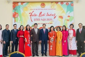 Toàn thể cán bộ và gia đình Đại sứ quán Việt Nam tại tham dự chương trình Xuân Quê hương mừng Tết Bính Ngọ 2026.