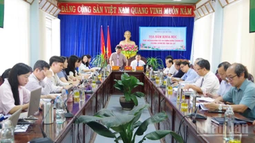 Quang cảnh buổi tọa đàm.