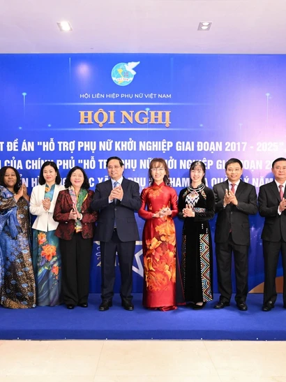 Thủ tướng Chính phủ Phạm Minh Chính và các đại biểu tham dự hội nghị.