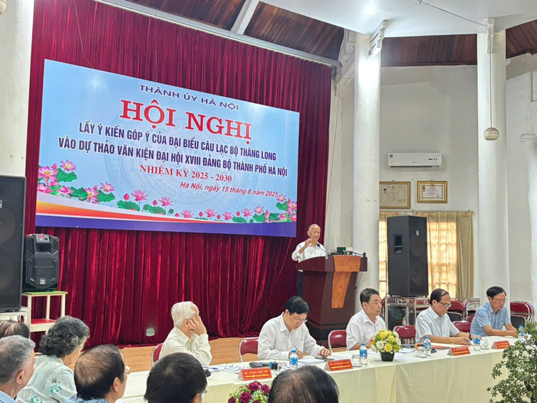 Tiến sĩ Nguyễn Minh Phong phát biểu tại hội nghị. z6908521128304-1c0ae60b6fe745873523fa5b91e4c5ab.jpg