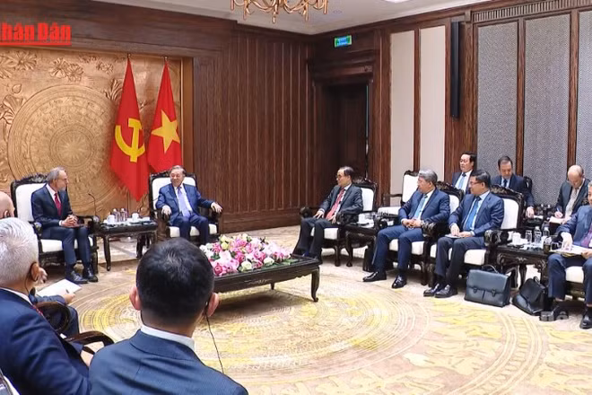 [Video] Tạo thuận lợi cho các tập đoàn công nghệ cao của Hoa Kỳ đầu tư tại Việt Nam 