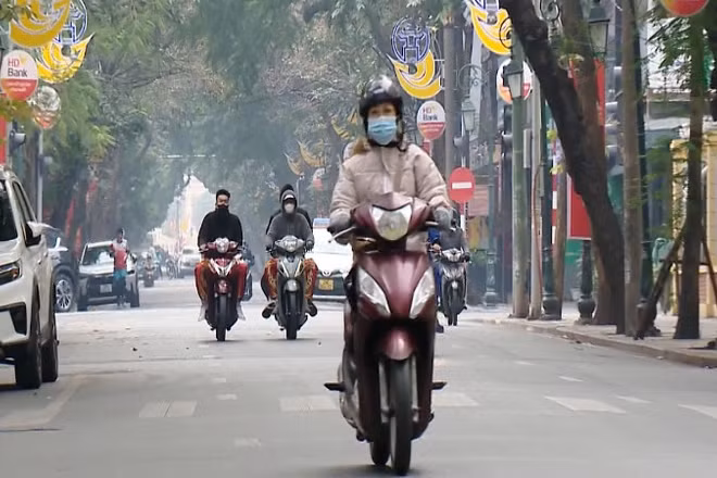 [Video] Miền Bắc rét, miền Trung mưa lớn trên diện rộng