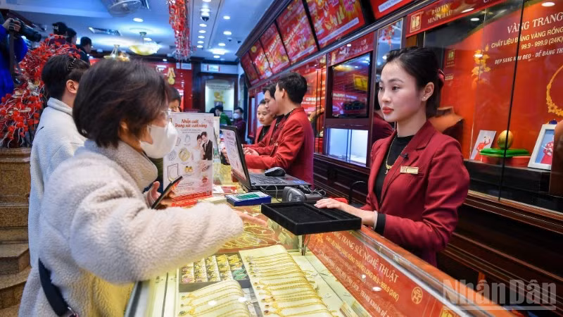 Giá vàng ngày 7/2: Vàng SJC tăng mạnh gần 3 triệu đồng/lượng