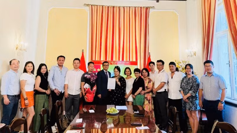 Lễ thành lập và ra mắt Ban Liên lạc Cộng đồng người Việt Nam tại Áo.