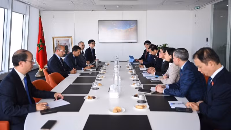 Quang cảnh cuộc làm việc giữa hai bên.