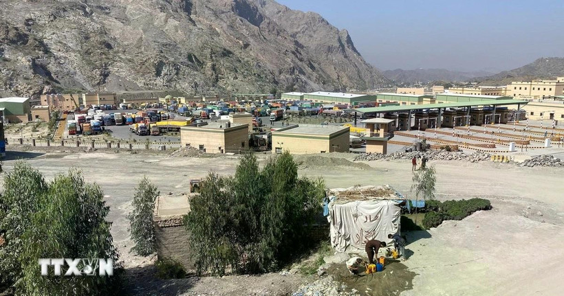 Cửa khẩu Torkham ở biên giới Pakistan-Afghanistan. (Ảnh: THX/TTXVN)