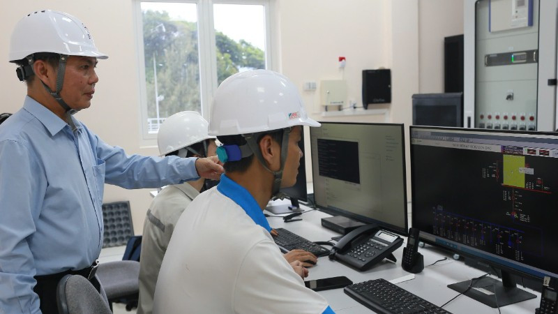 Côn Đảo đón điện lưới quốc gia