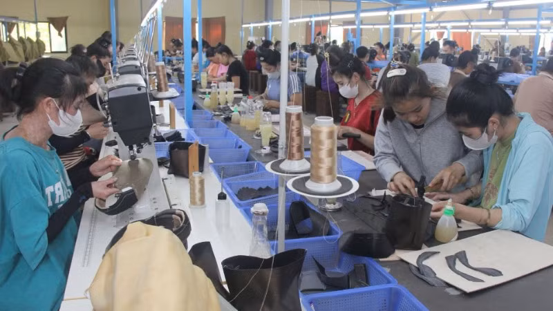 Nhiều lao động nữ người dân tộc thiểu số tại các xã vùng khó khăn của Sơn La đã được đào tạo nghề may.