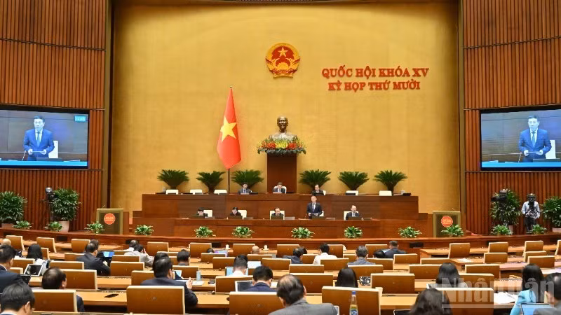 Phiên họp tại Kỳ họp thứ 10, Quốc hội khóa XV. (Ảnh: DUY LINH)