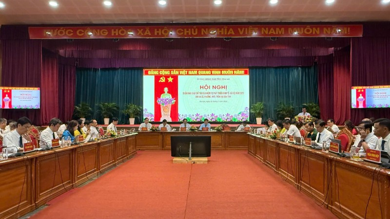 Toàn cảnh hội nghị.
