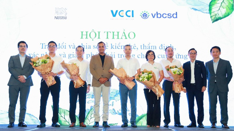 Nestlé Việt Nam đã và đang phối hợp cùng VBCSD và các đối tác triển khai nhiều chương trình đào tạo, phổ biến kiến thức về ESG, cập nhật khung pháp lý và chia sẻ kinh nghiệm cho CSI 100 và các doanh nghiệp trong nước.