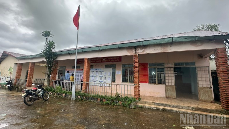 Trung tâm phục vụ hành chính công xã Xốp được "mượn tạm" từ Trường mầm non xã Đắc Choong (cũ).