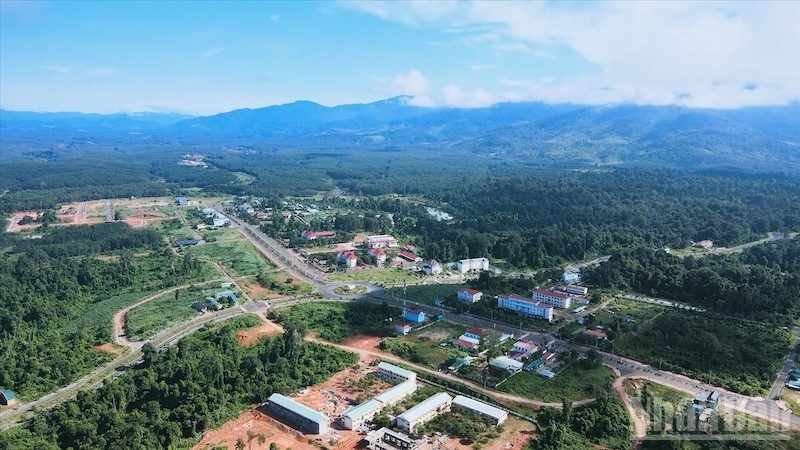 Xã Ia Tơi thế mạnh cây công nghiệp với cây chủ lực cao-su diện tích lớn. ndo_br_ia-toi-3.jpg