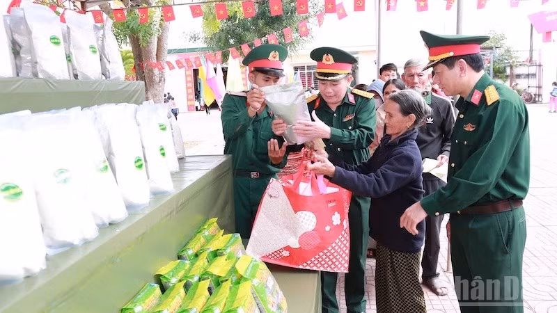 Cục Xăng dầu, Tổng cục Hậu cần-Kỹ thuật và các đơn vị tổ chức nhiều hoạt động an sinh xã hội.