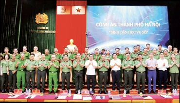 Công an thành phố Hà Nội tổ chức Lễ phát động phong trào “Bình dân học vụ số”.
