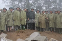 Phó Thủ tướng Chính phủ Trần Hồng Hà kiểm tra thực tế công tác phòng, chống cơn bão số 5 ở Hà Tĩnh.