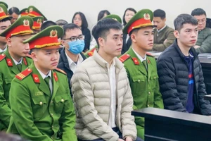 Các bị cáo tại phiên tòa.