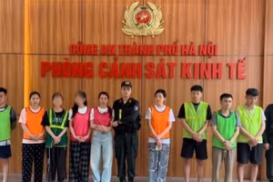 9 đối tượng trong ổ nhóm.