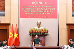 Đại tướng Nguyễn Trọng Nghĩa chủ trì hội nghị. 