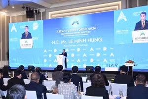 Thủ tướng Chính phủ Lê Minh Hưng phát biểu định hướng tại Diễn đàn. (Ảnh: TRẦN HẢI)