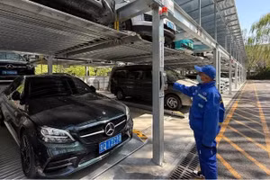 Bãi đỗ xe hai tầng ở khu Tây Thành, thành phố Bắc Kinh. (Ảnh: Báo Xinjing, Trung Quốc)