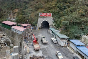 Hầm Di Lương thông tuyến ngày 10/12. (Ảnh: Nhân dân nhật báo)