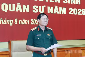 Đại tướng Nguyễn Tân Cương phát biểu kết luận hội nghị.