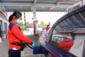 Một cây xăng ở thành phố Liên Vân Cảng, tỉnh Giang Tô, Trung Quốc. (Ảnh: Tân Hoa xã)