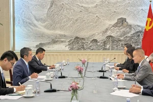 Toàn cảnh cuộc hội kiến giữa Đại sứ Phạm Thanh Bình với Trưởng Ban Liên lạc Đối ngoại Trung ương Đảng Cộng sản Trung Quốc Lưu Hải Tinh. (Ảnh: Đại sứ quán Việt Nam tại Trung Quốc)