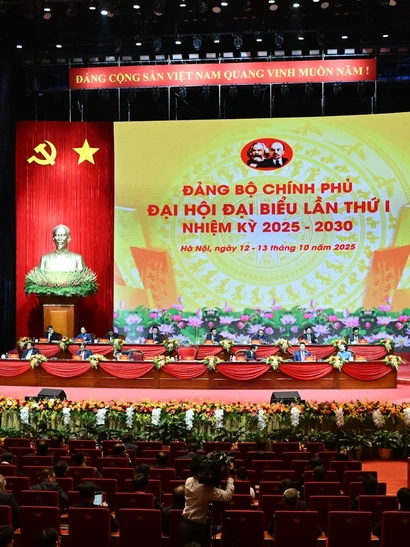 Ảnh - Trang 1 Quang Cảnh Phiên Trù Bị Đại Hội.