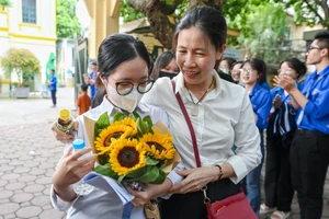 [Ảnh] Nhìn lại những khoảnh khắc đẹp của kỳ thi tốt nghiệp Trung học phổ thông 2023 