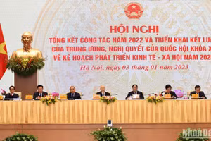 Tổng Bí thư Nguyễn Phú Trọng; Chủ tịch nước Nguyễn Xuân Phúc; Chủ tịch Quốc hội Vương Đình Huệ; Thủ tướng Phạm Minh Chính và các Phó Thủ tướng dự, chủ trì và điều hành hội nghị. 