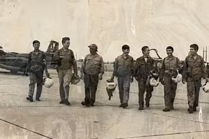 Phi đội Quyết Thắng.