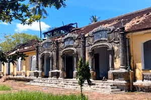 Khu vực bị cháy của di tích.