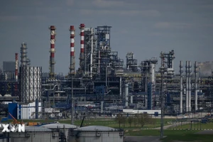Cơ sở lọc dầu của Tập đoàn Gazprom ở ngoại ô Moskva, Nga. (Ảnh: AFP/TTXVN)